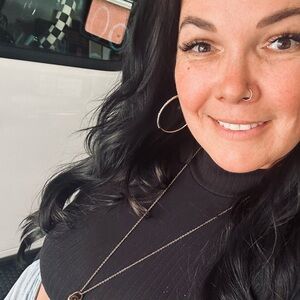 Meet your Posher, Sasha